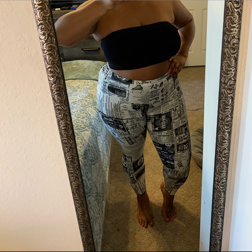 Newspaper Print Leggings